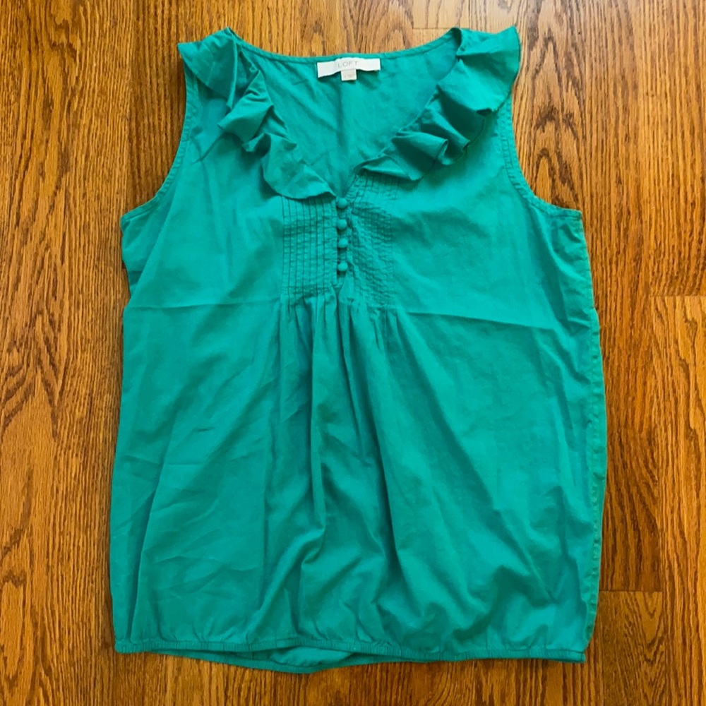 Loft green ruffle v-neck pleated button short sleeve cotton blouse size S